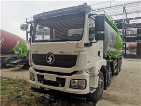 陜汽德龍輕量化粉塵物料運(yùn)輸車