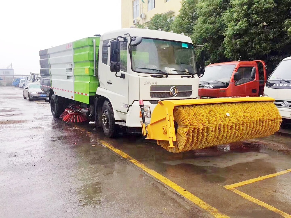 東風天錦道路除雪掃地車