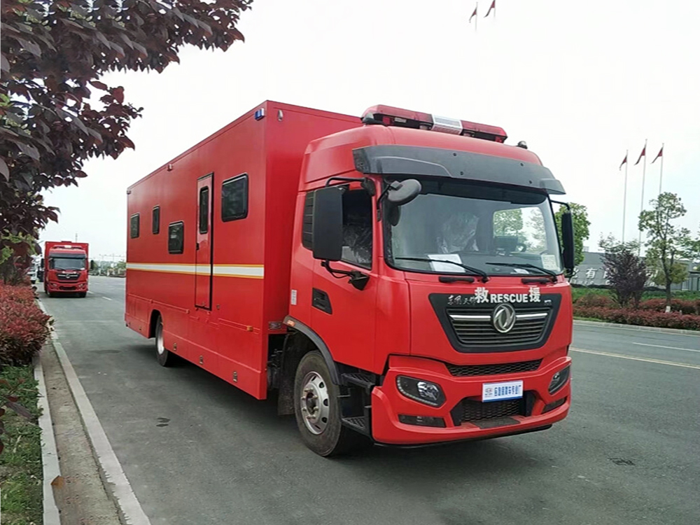 東風(fēng)天錦宿營車